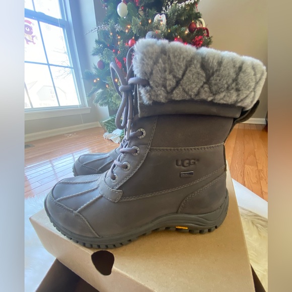 UGG Shoes - UGGS